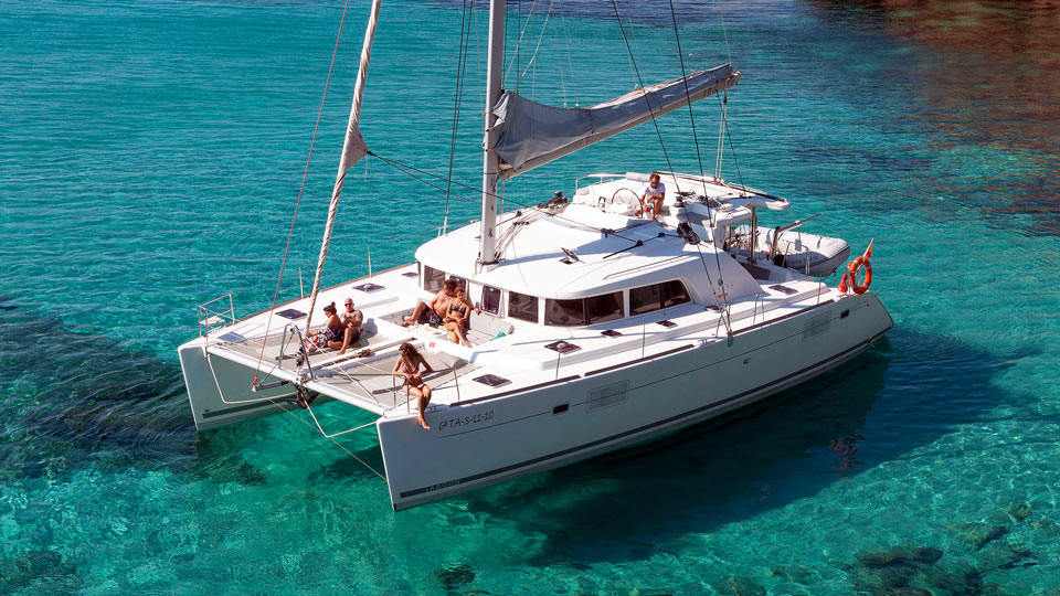 lagoon 440 catamaran review